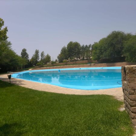 Cuevas El Lago De Castilléjar Esterno foto